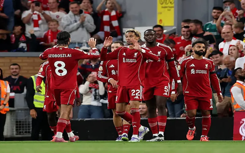 ليفربول يستعد لمواجهة توتنهام في قمة مرتقبة ضمن منافسات الدوري الإنجليزي الممتاز